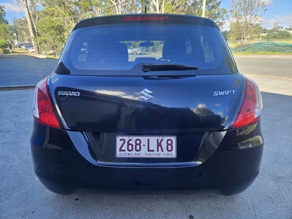 2015 Suzuki Swift auto- finance now 7.jpg